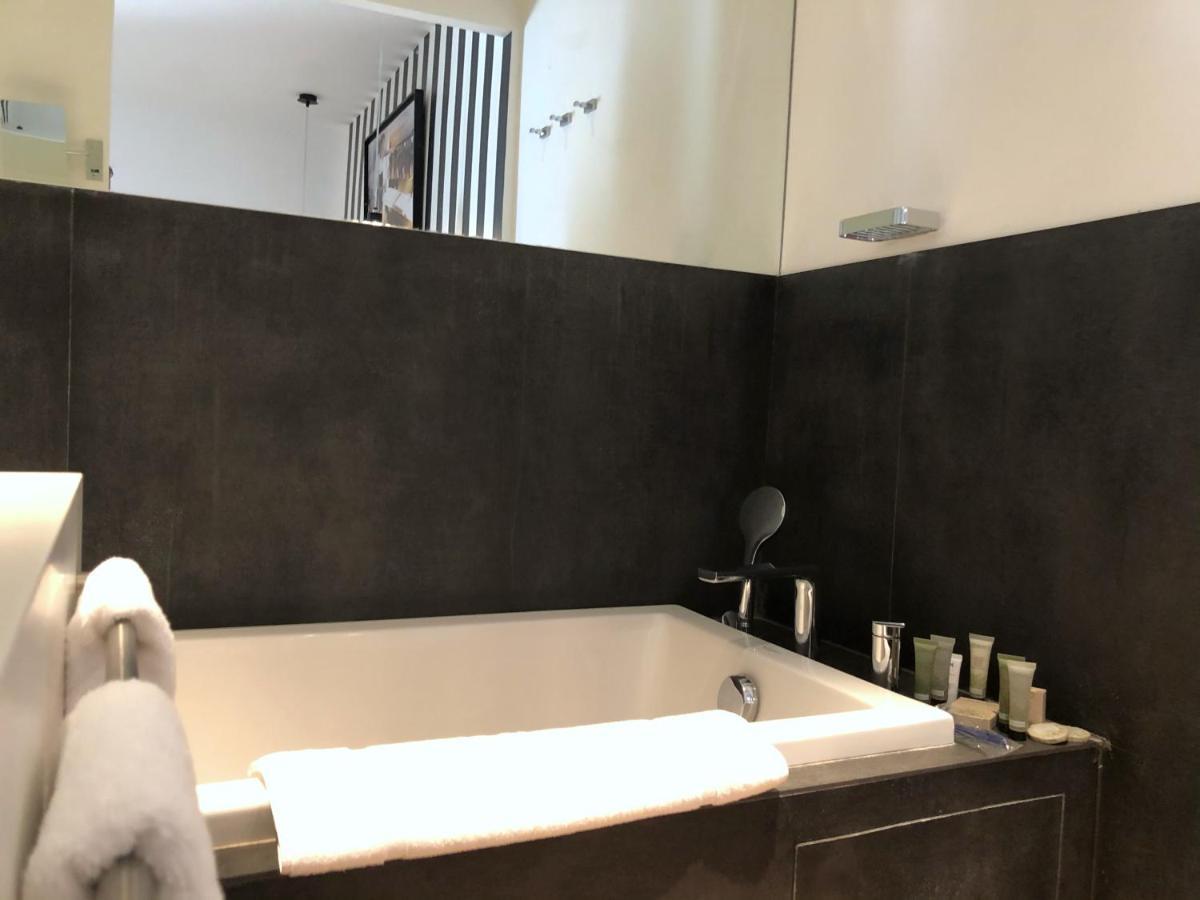 Le Pre Du Moulin - Maison Alonso - Hotel & Restaurant Sérignan-du-Comtat Eksteriør billede