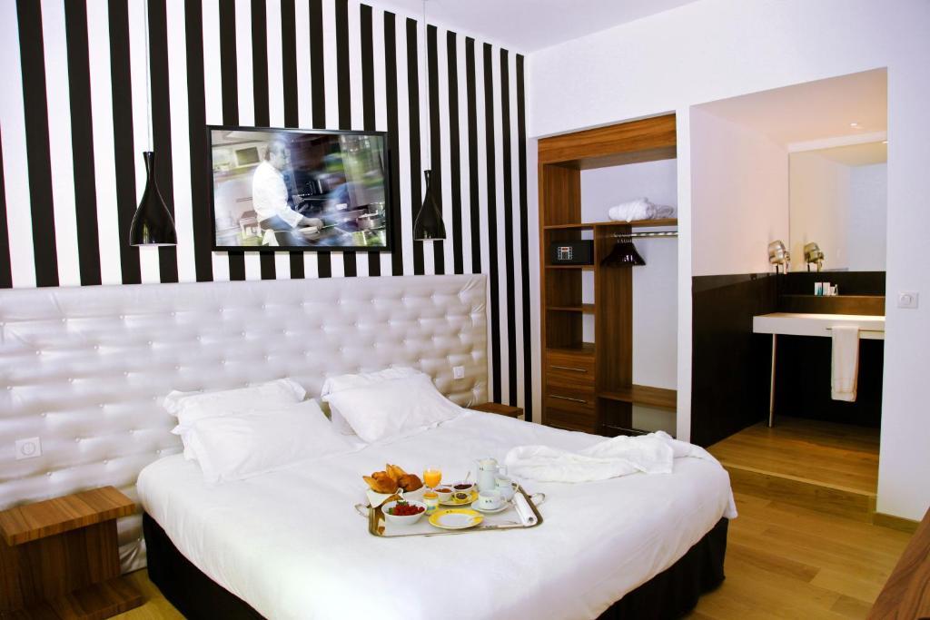 Le Pre Du Moulin - Maison Alonso - Hotel & Restaurant Sérignan-du-Comtat Værelse billede