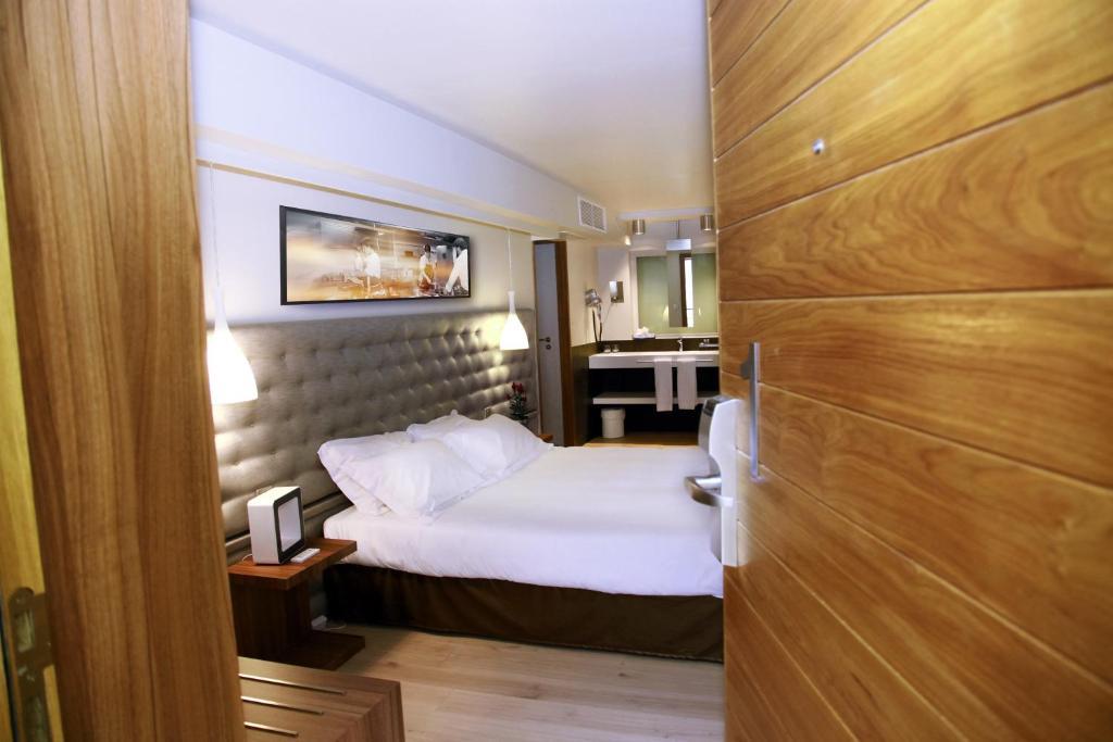 Le Pre Du Moulin - Maison Alonso - Hotel & Restaurant Sérignan-du-Comtat Værelse billede